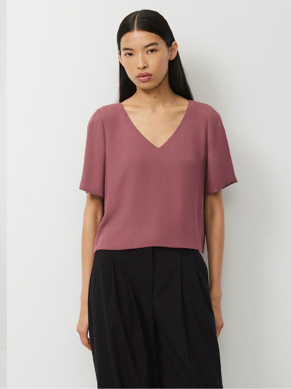 Aritzia Babaton Randy Blouse